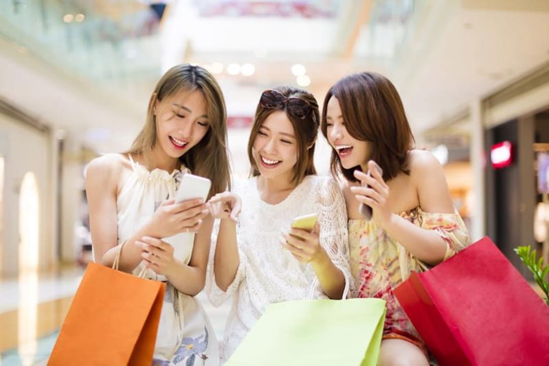 Một trong các yếu tố ảnh hưởng đến quyết định mua hàng đó là từ thói quen của đồng nghiệp